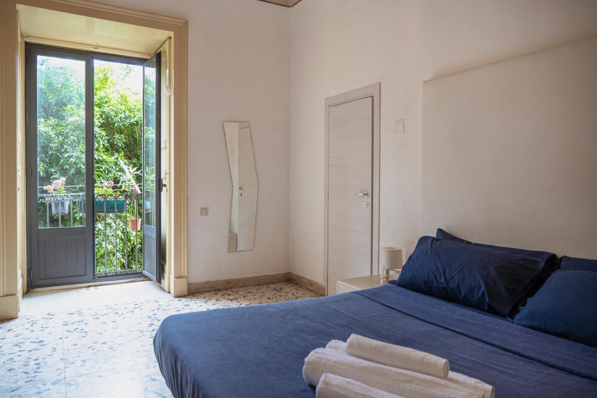 مبيت وإفطار كاتانيا Bed And Books المظهر الخارجي الصورة